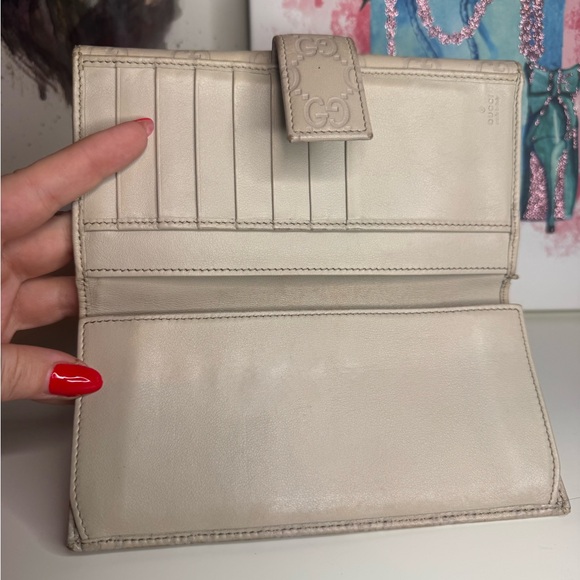 Gucci Cream Wallet - Picture 8 of 11